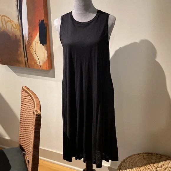 Velvet by Graham & Spencer Black Sleeveless Dress-size XS - Picture 1 of 5